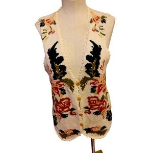 I.V.Y, Medium Beige floral design sweater vest
